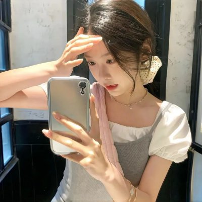 怪物少女妮莫娜
